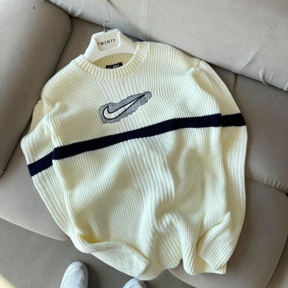 Nike örgülü triko kazak